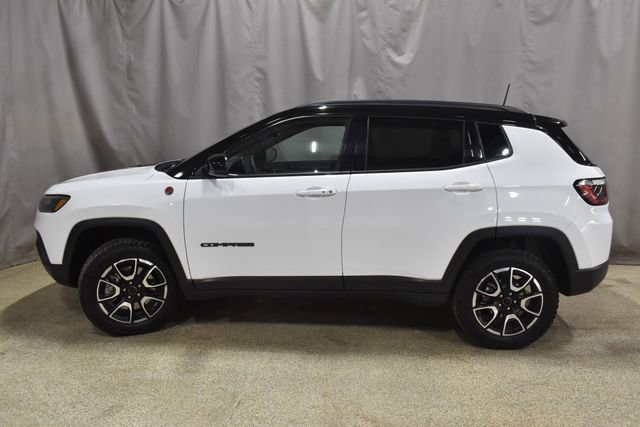 Certified 2025 Jeep Compass Trailhawk image 6