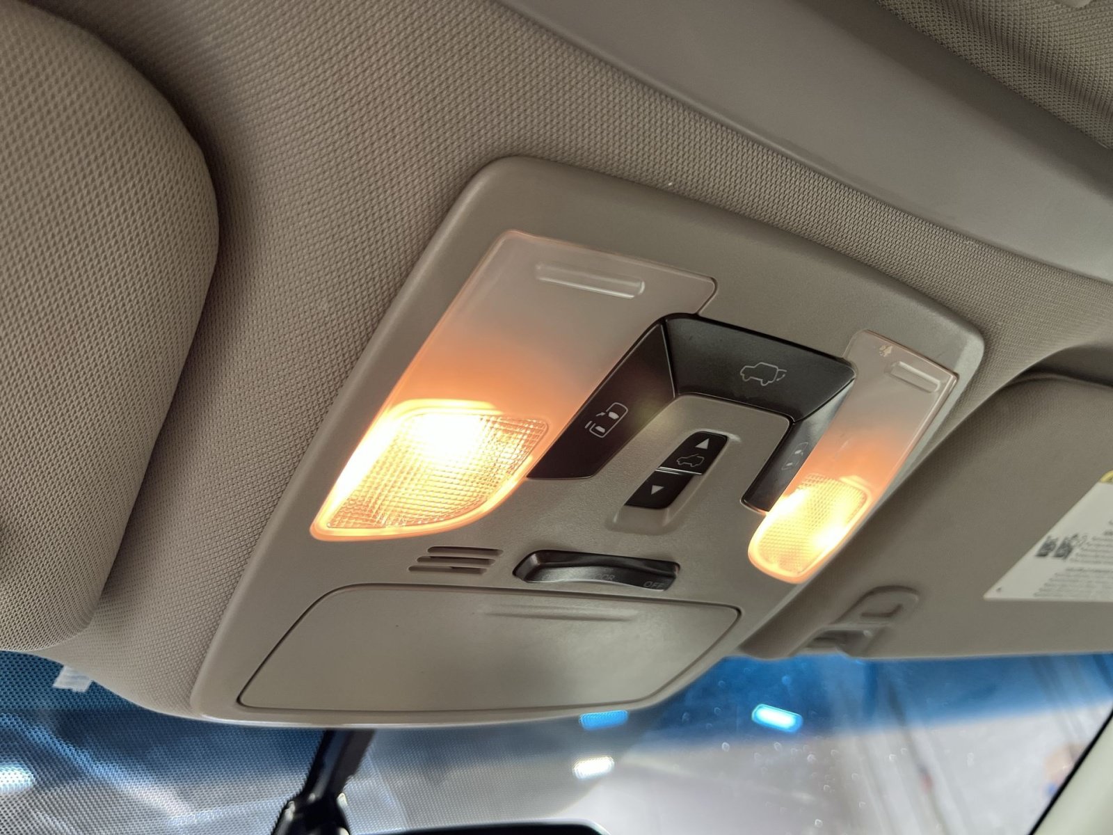 Used 2017 Toyota Sienna XLE w/ XLE Navigation Package FWD image 35