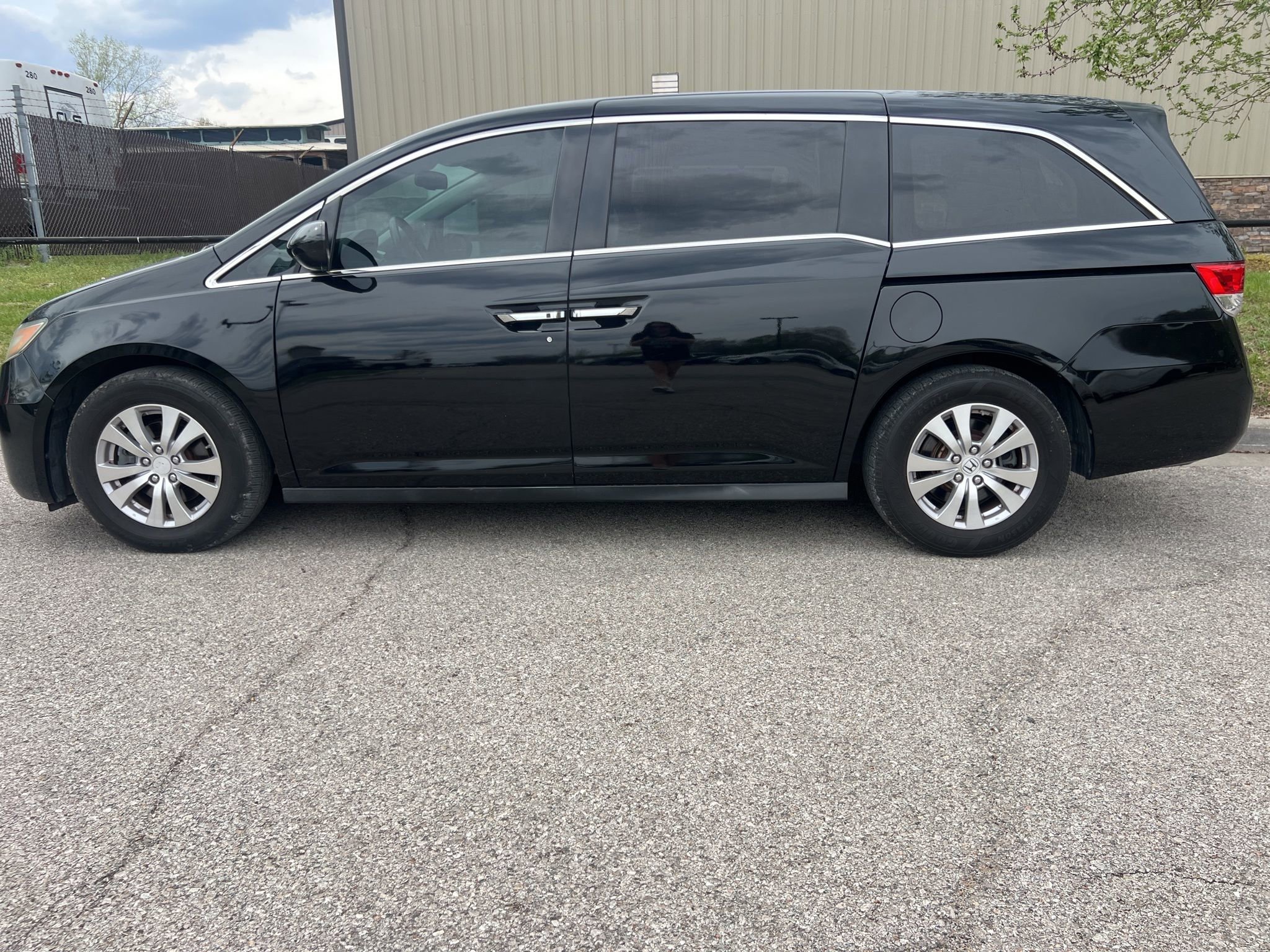 Used 2016 Honda Odyssey EX-L image 9