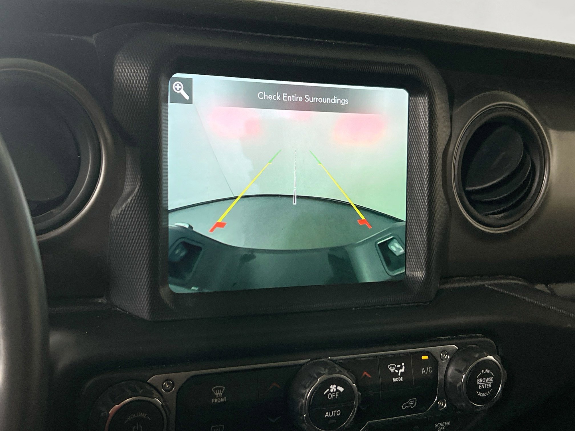 Used 2022 Jeep Gladiator Willys image 14