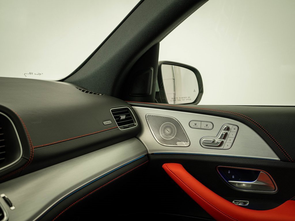 Certified 2025 Mercedes-Benz GLE 53 AMG 4MATIC image 39