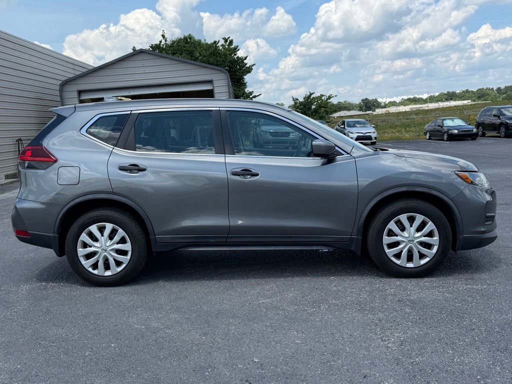 Used 2018 Nissan Rogue S FWD image 4