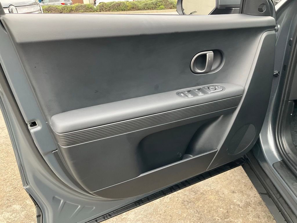 Used 2025 Hyundai Ioniq 5 SEL image 24