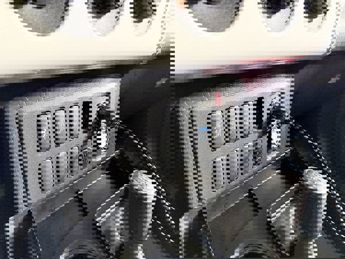 Used 2013 Toyota FJ Cruiser 4WD image 48