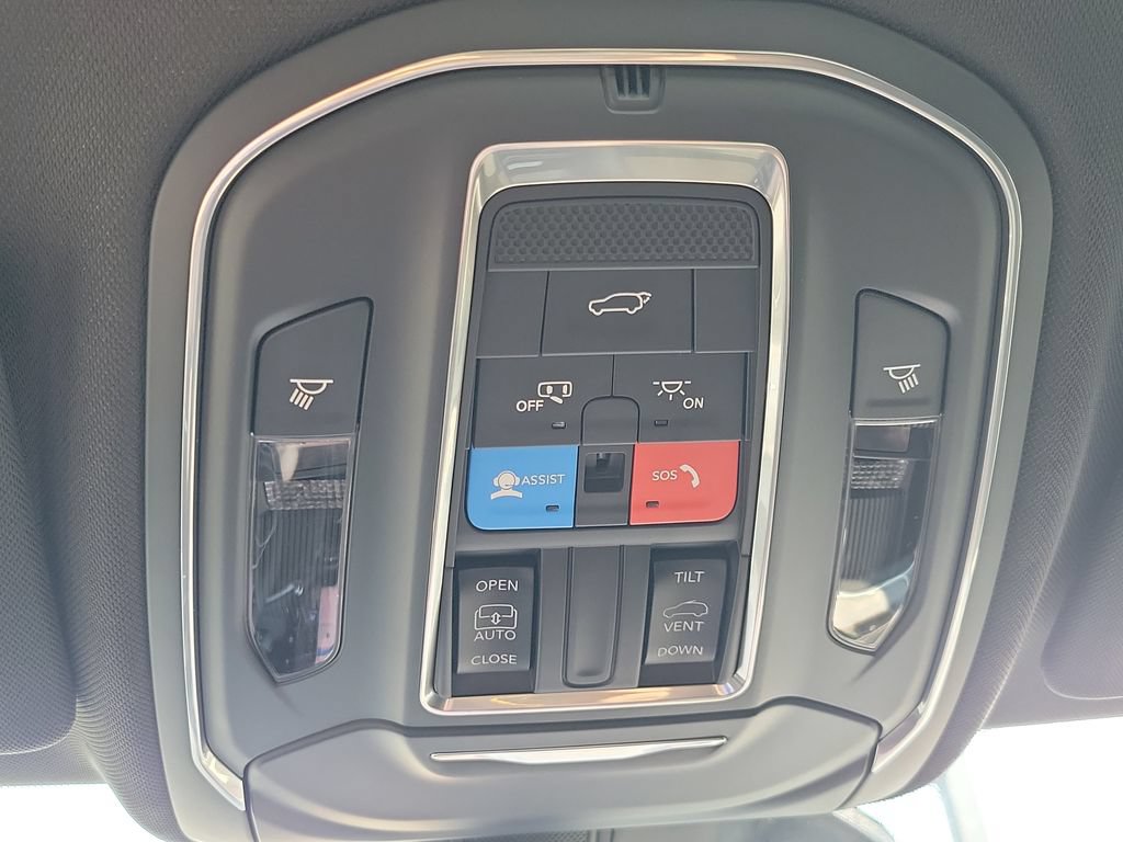 New 2026 Jeep Grand Cherokee Altitude RWD image 24