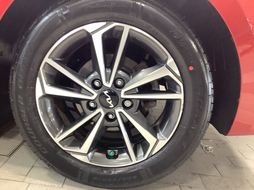 Certified 2023 Kia Forte LXS image 25