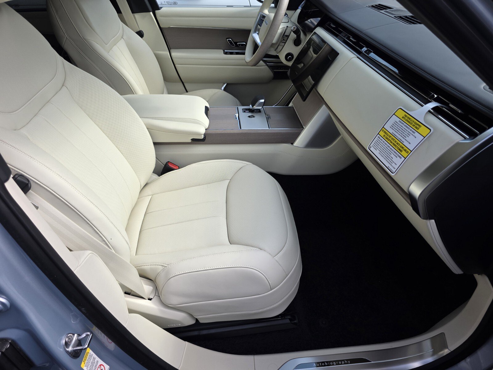 New 2026 Land Rover Range Rover Autobiography AWD/4WD image 3