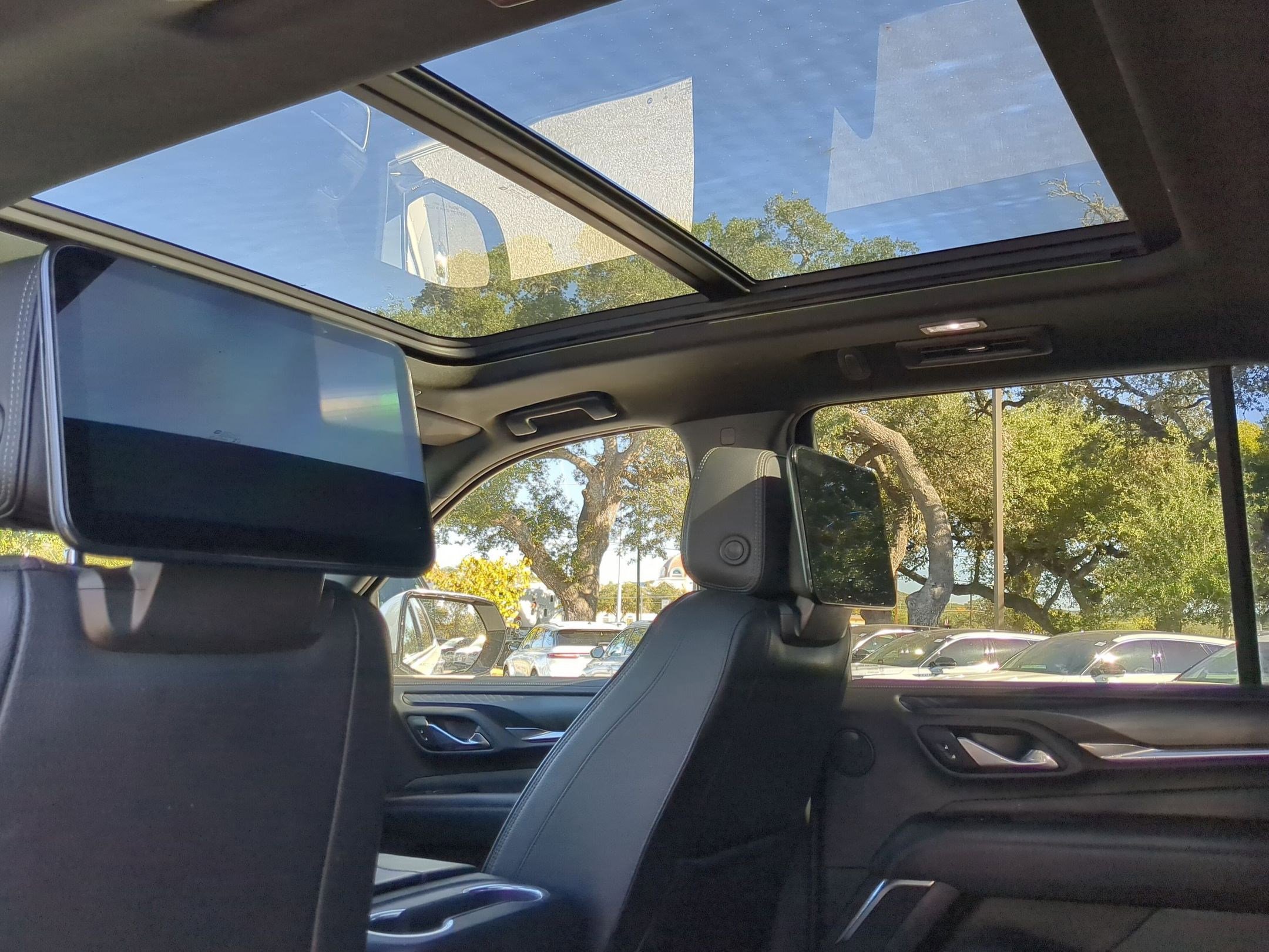 Used 2021 GMC Yukon Denali w/ Denali Premium Package image 21