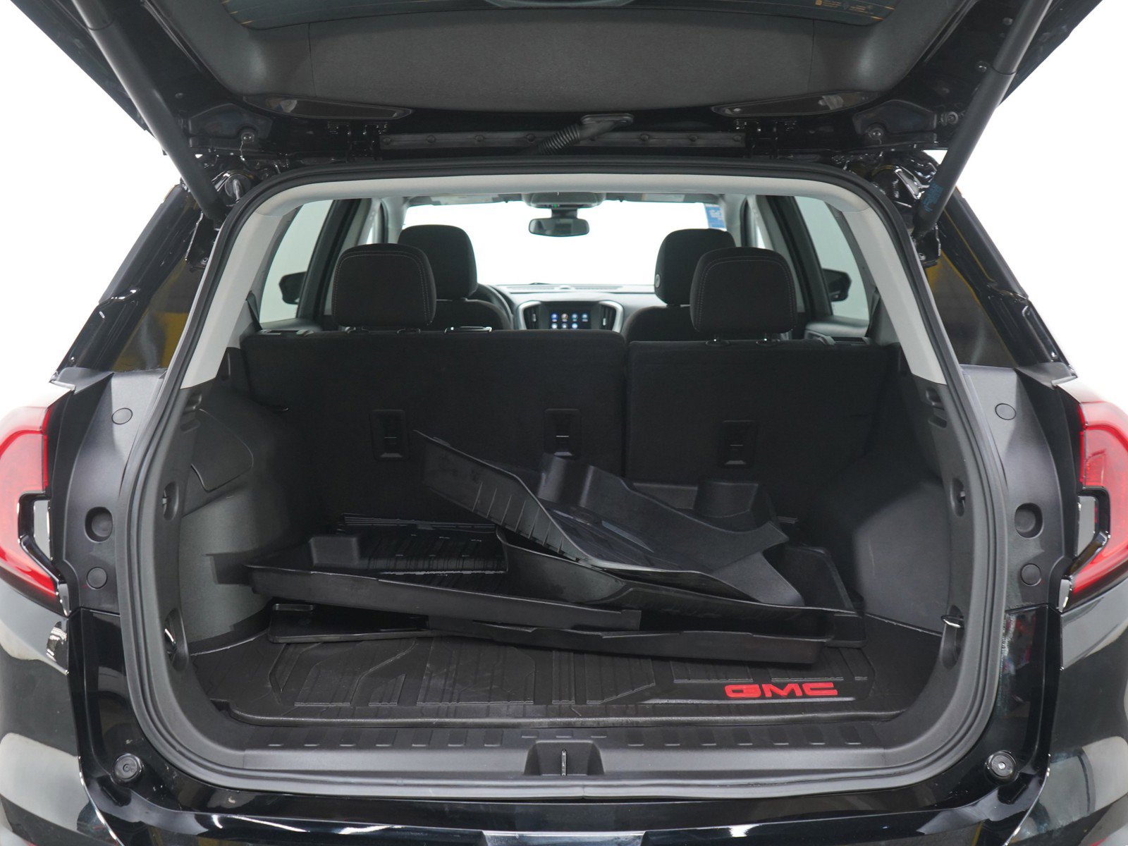 Used 2022 GMC Terrain SLE w/ Driver Convenience Package image 15