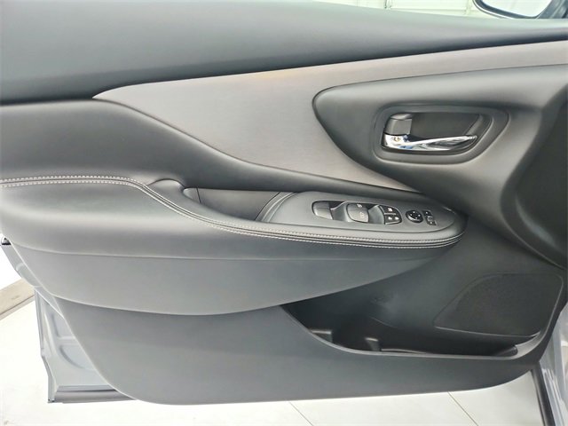 Used 2024 Nissan Murano SV w/ SV Midnight Edition Package image 30