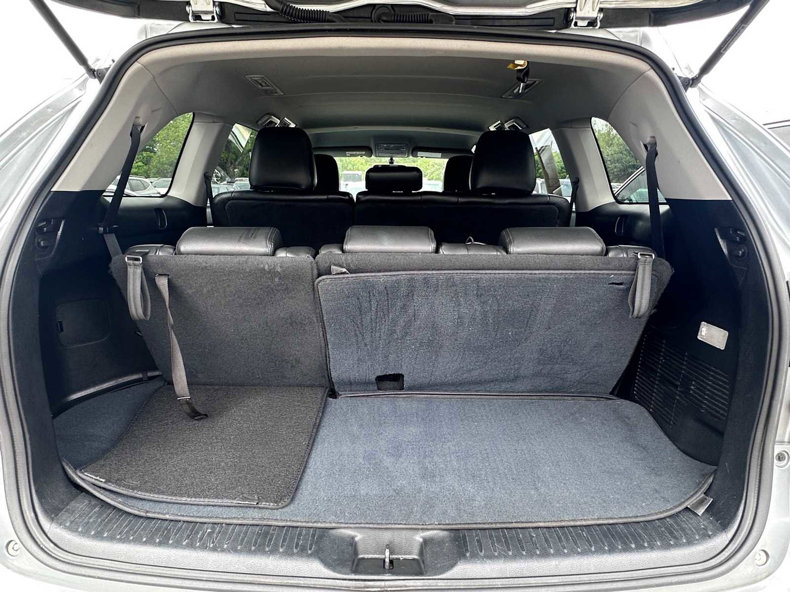 Used 2015 Toyota Highlander LE FWD image 30