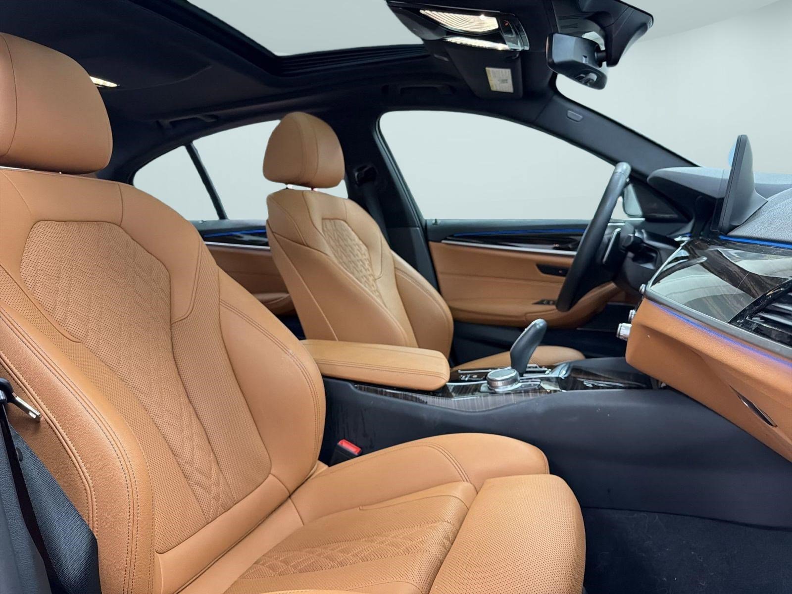Used 2023 BMW 530e xDrive w/ Premium Package image 31