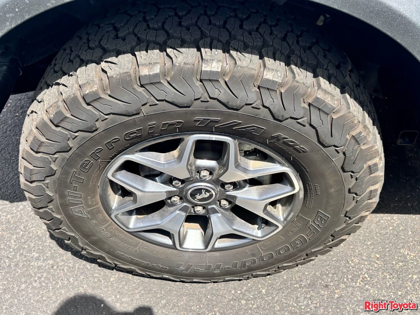 Used 2022 Ford Bronco Badlands image 8