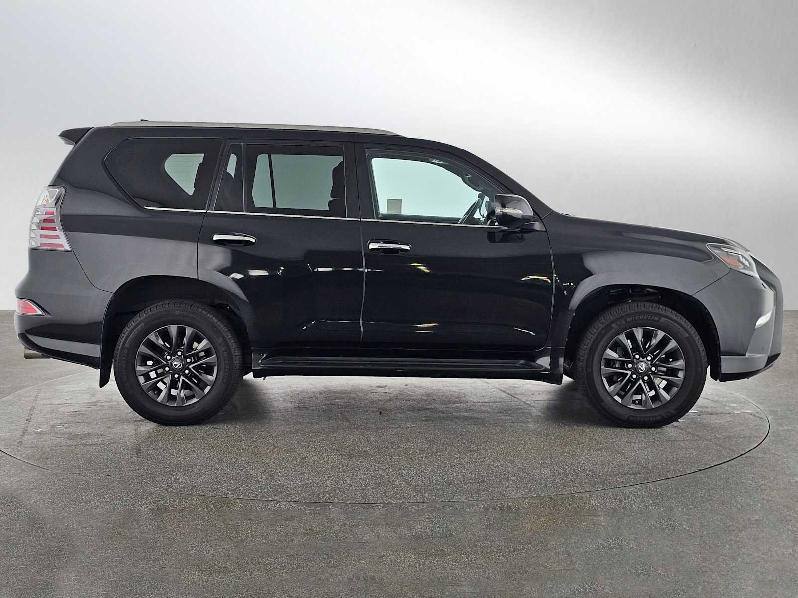 Used 2022 Lexus GX 460 Premium w/ Premium Package AWD/4WD image 6