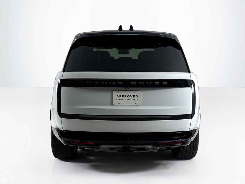 Used 2024 Land Rover Range Rover Long Wheelbase Autobiography image 4