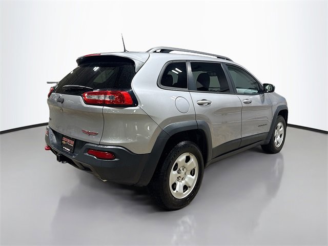 Used 2018 Jeep Cherokee Trailhawk w/ Cold Weather Group image 7