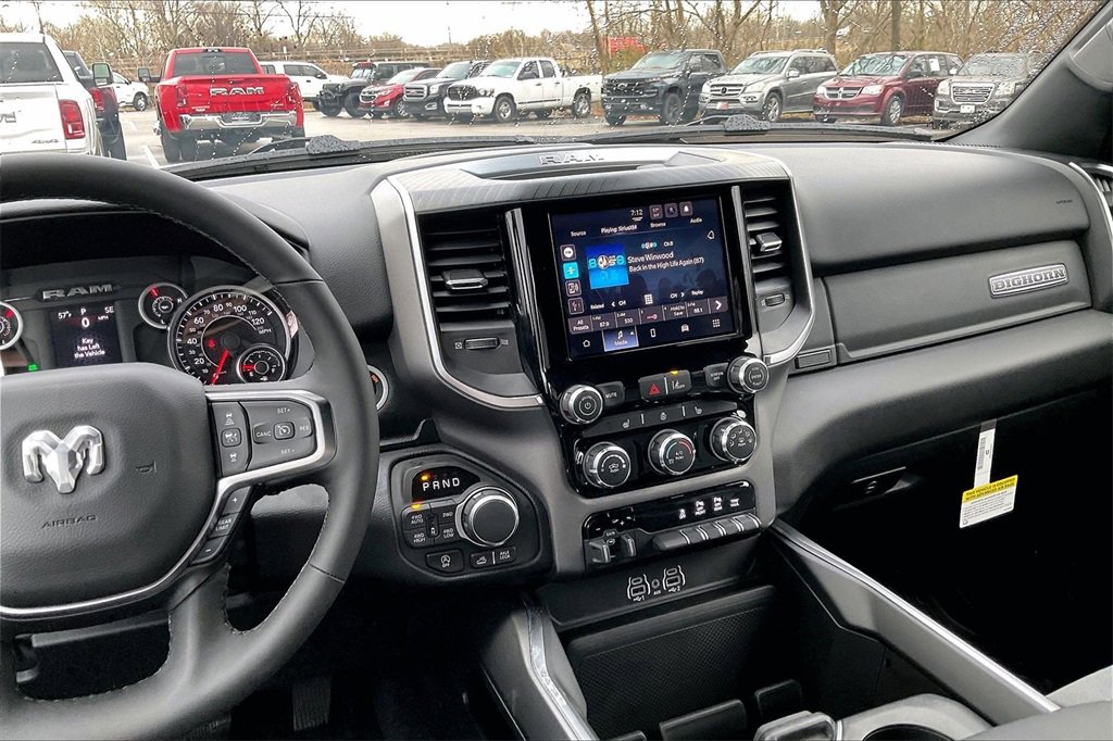 New 2026 RAM 1500 4x4 Crew Cab image 7