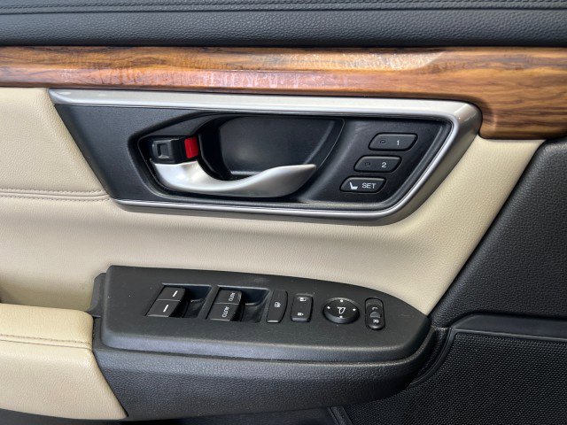 Used 2018 Honda CR-V Touring image 30