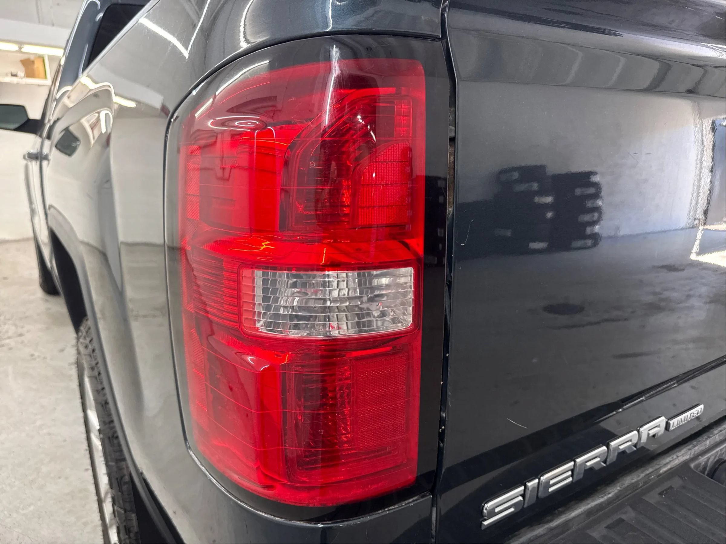 Used 2019 GMC Sierra 1500 Limited w/ Elevation Edition AWD/4WD image 31