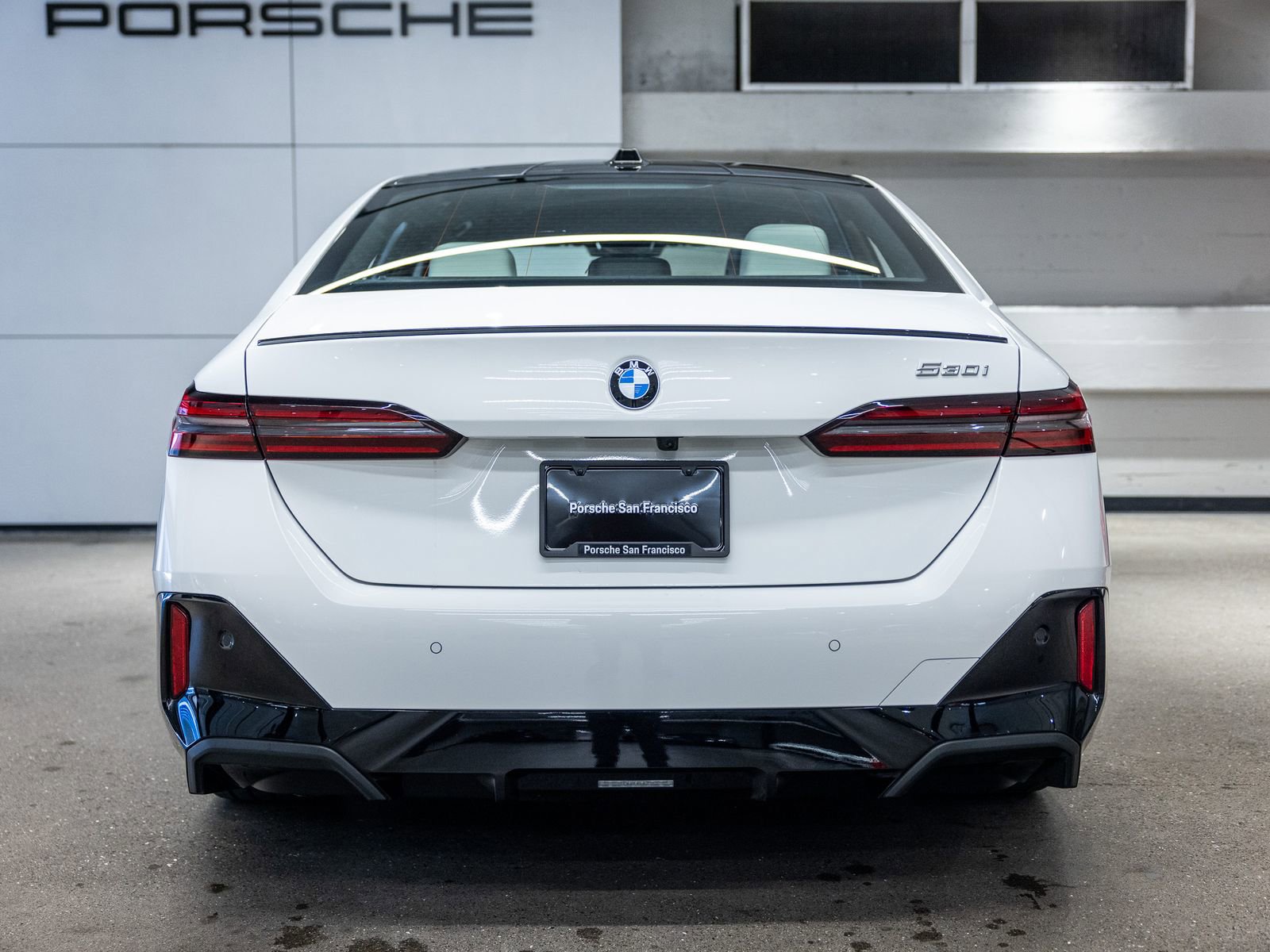 Used 2024 BMW 530i w/ Executive Package image 7