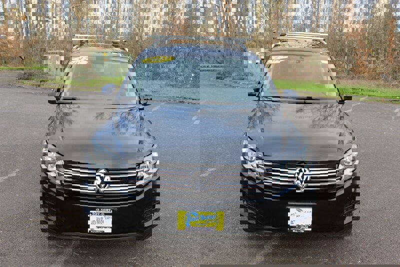 Used 2017 Volkswagen Tiguan Wolfsburg Edition image 6