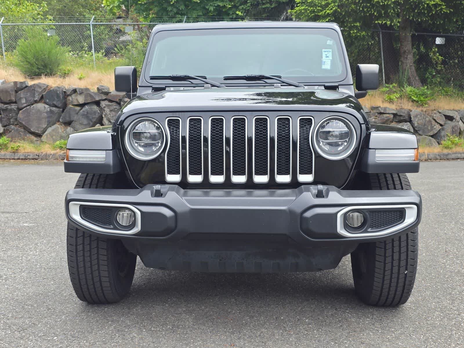 Used 2019 Jeep Wrangler Unlimited Sahara AWD/4WD image 5