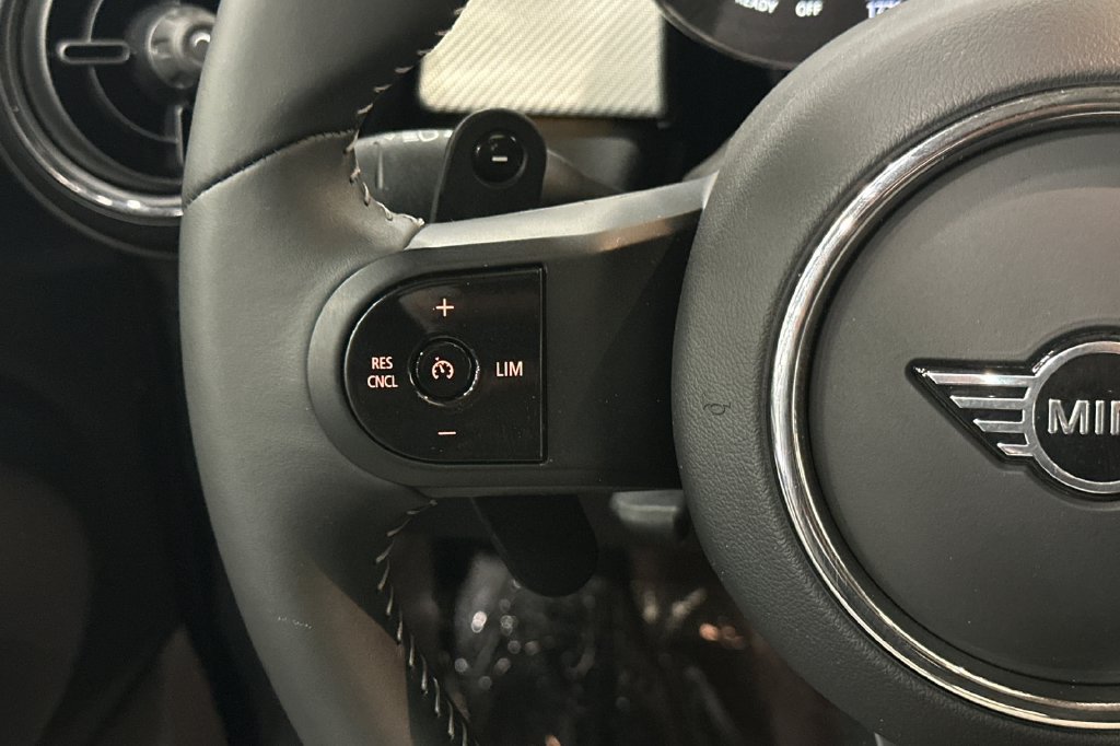 Used 2024 MINI Cooper S FWD image 28
