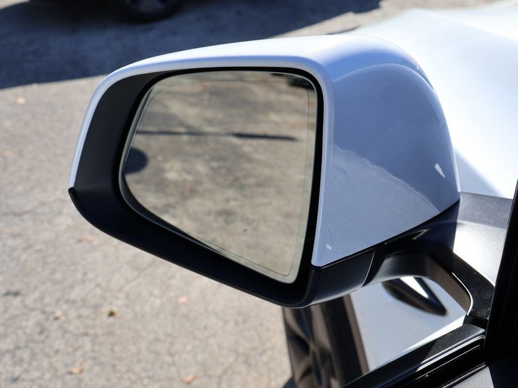 Used 2025 Tesla Model Y Long Range image 39