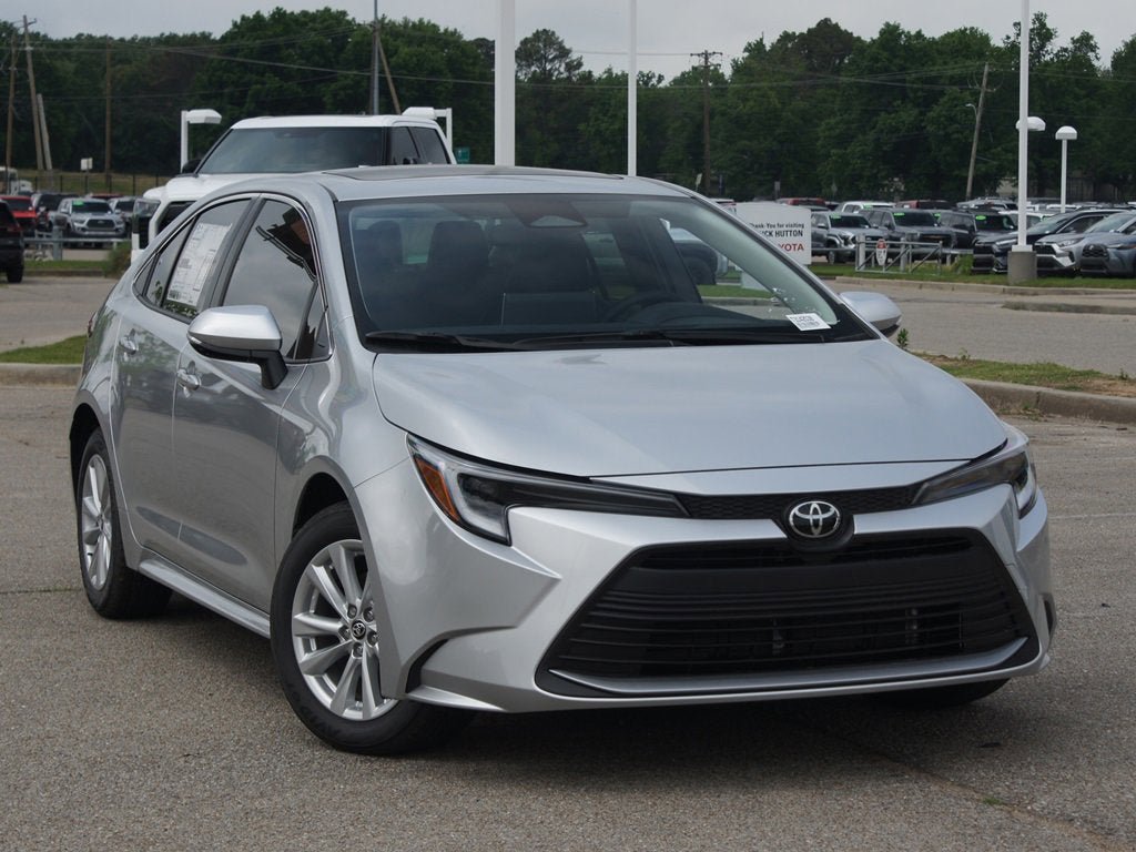 Used 2026 Toyota Corolla XLE FWD image 7