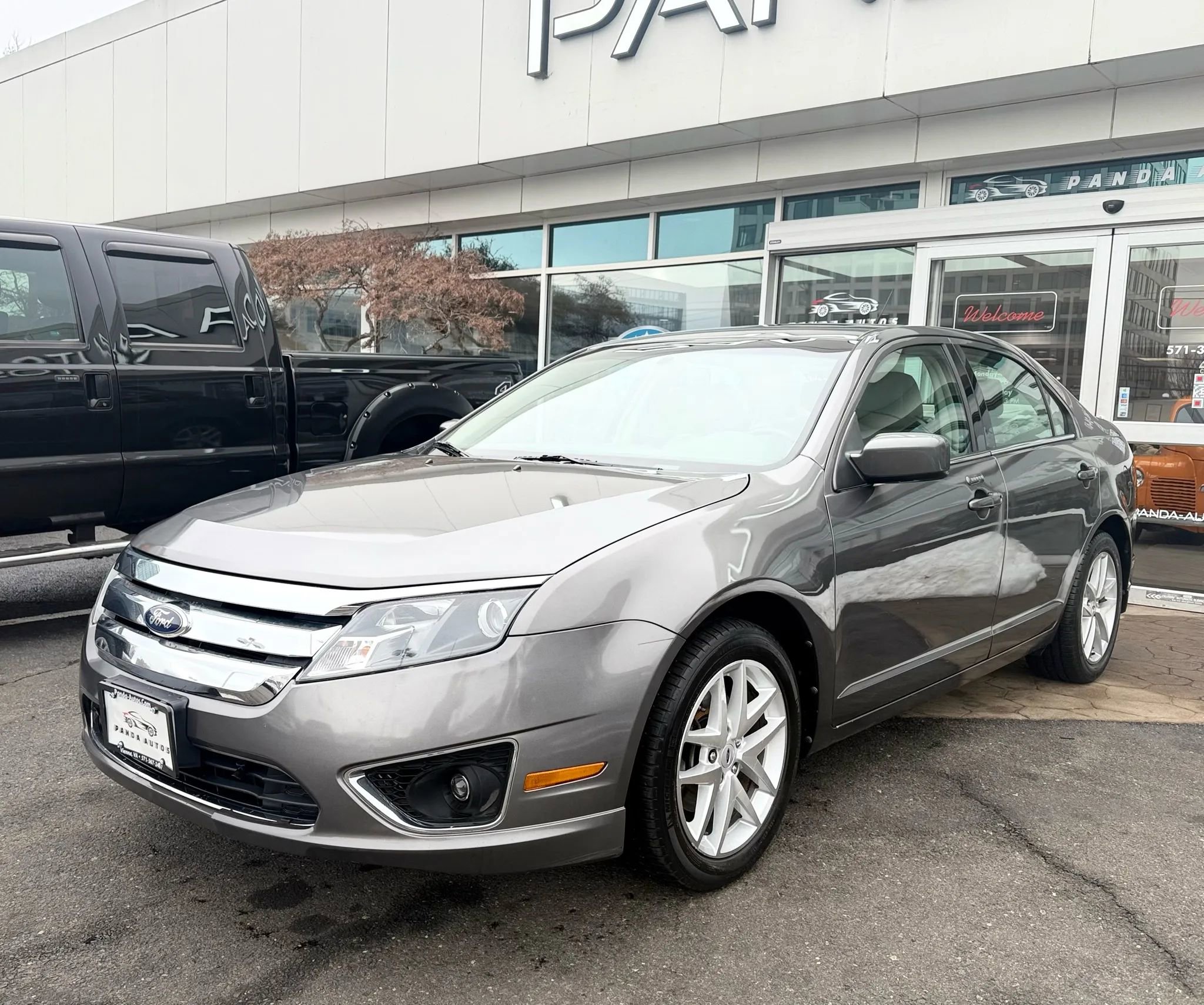 Used 2012 Ford Fusion SEL FWD image 3