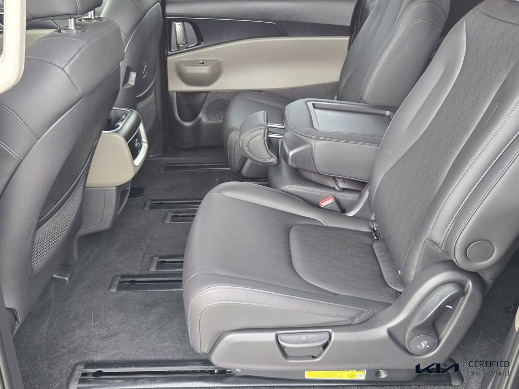 Certified 2026 Kia Carnival image 13