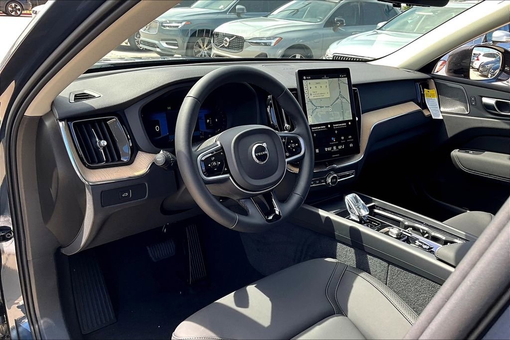 New 2026 Volvo XC60 B5 Plus w/ Climate Package image 20