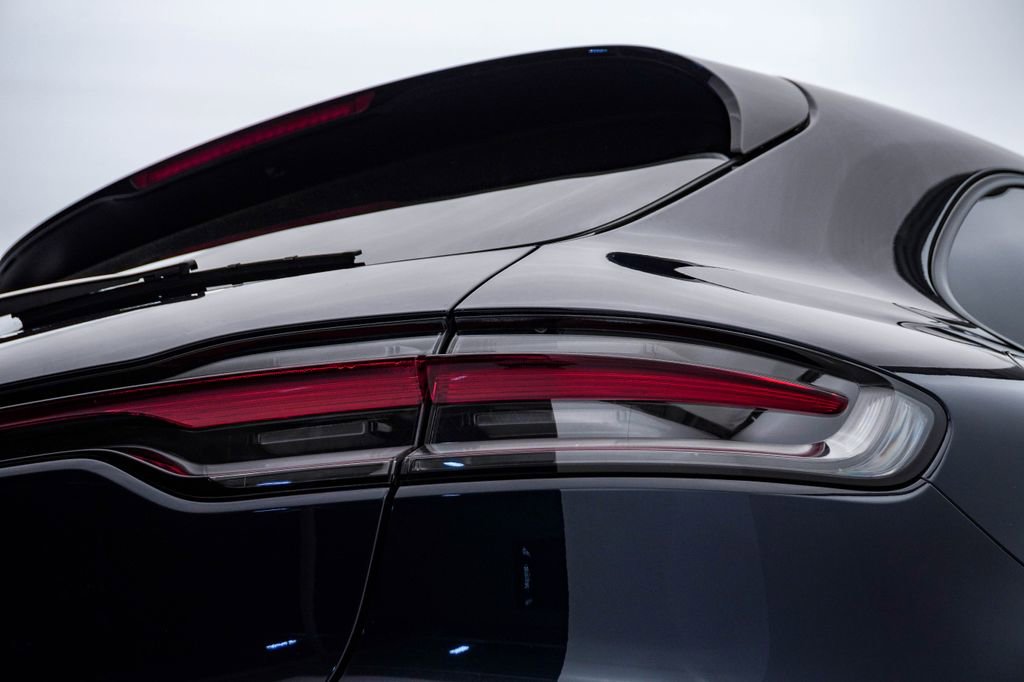 Used 2020 Porsche Macan image 13