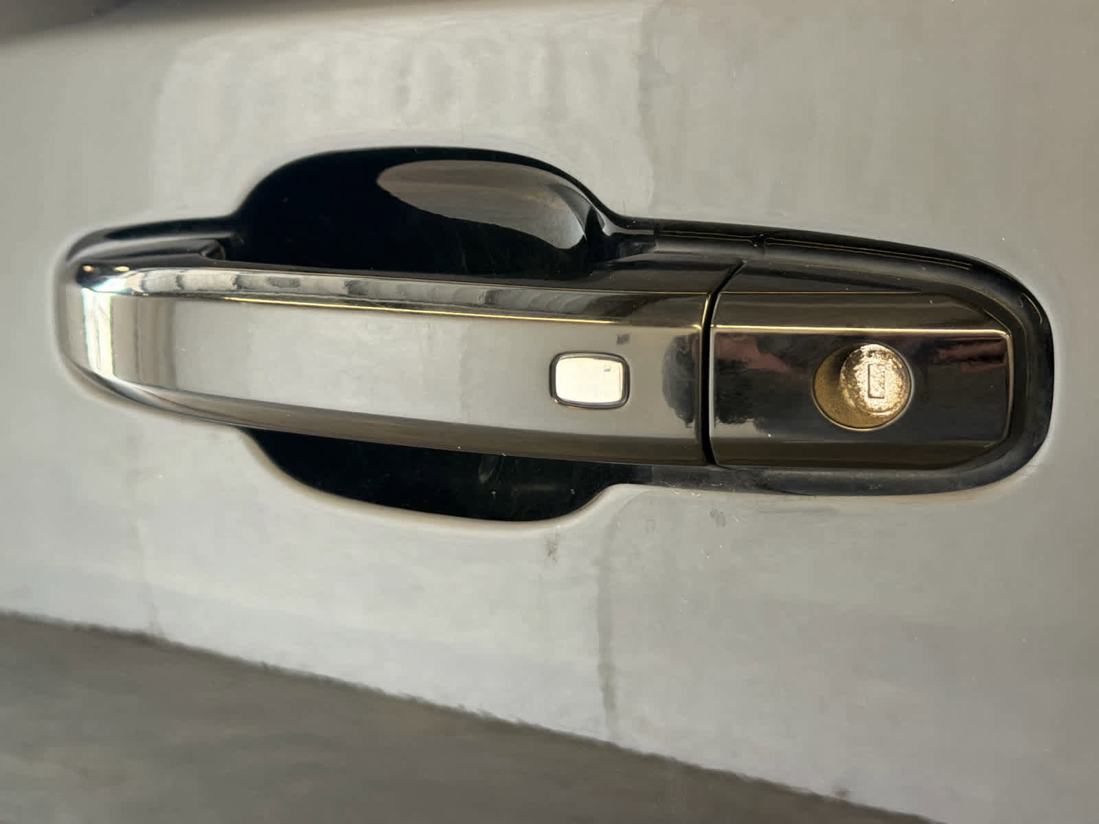 Used 2025 Chevrolet Silverado 1500 LT image 10