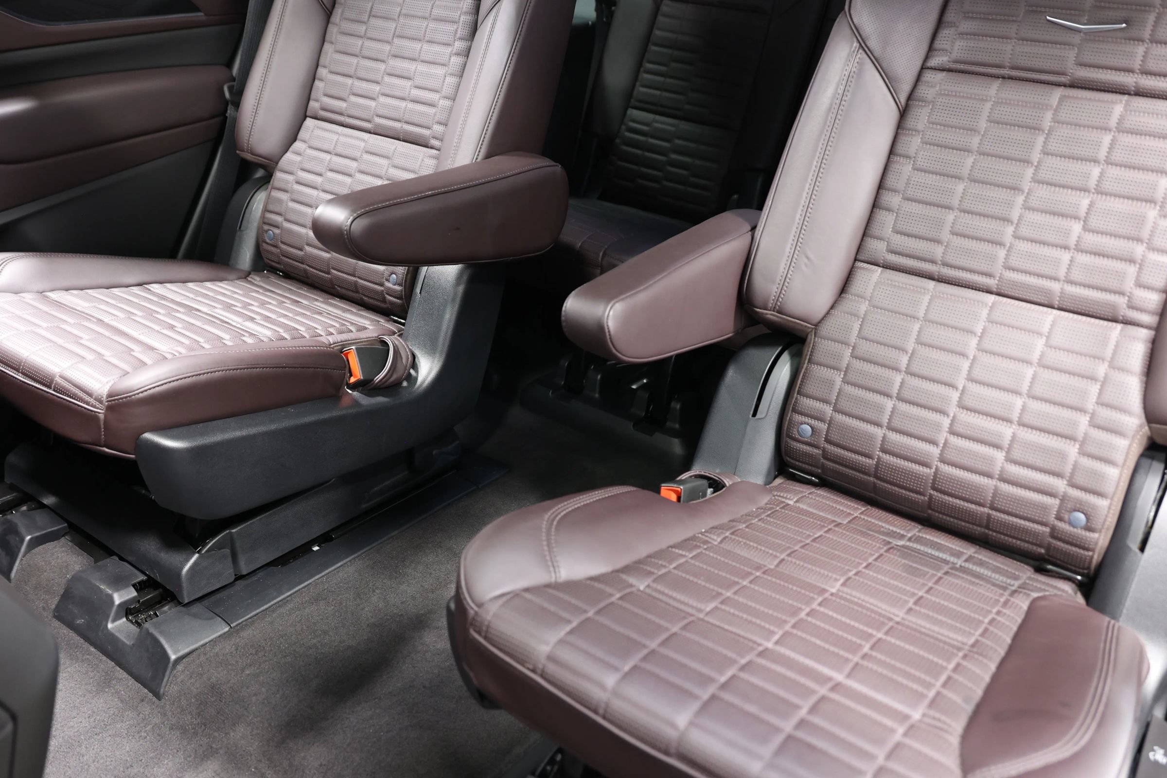 Used 2023 Cadillac Escalade Sport Platinum w/ LPO, ONYX Package RWD image 70