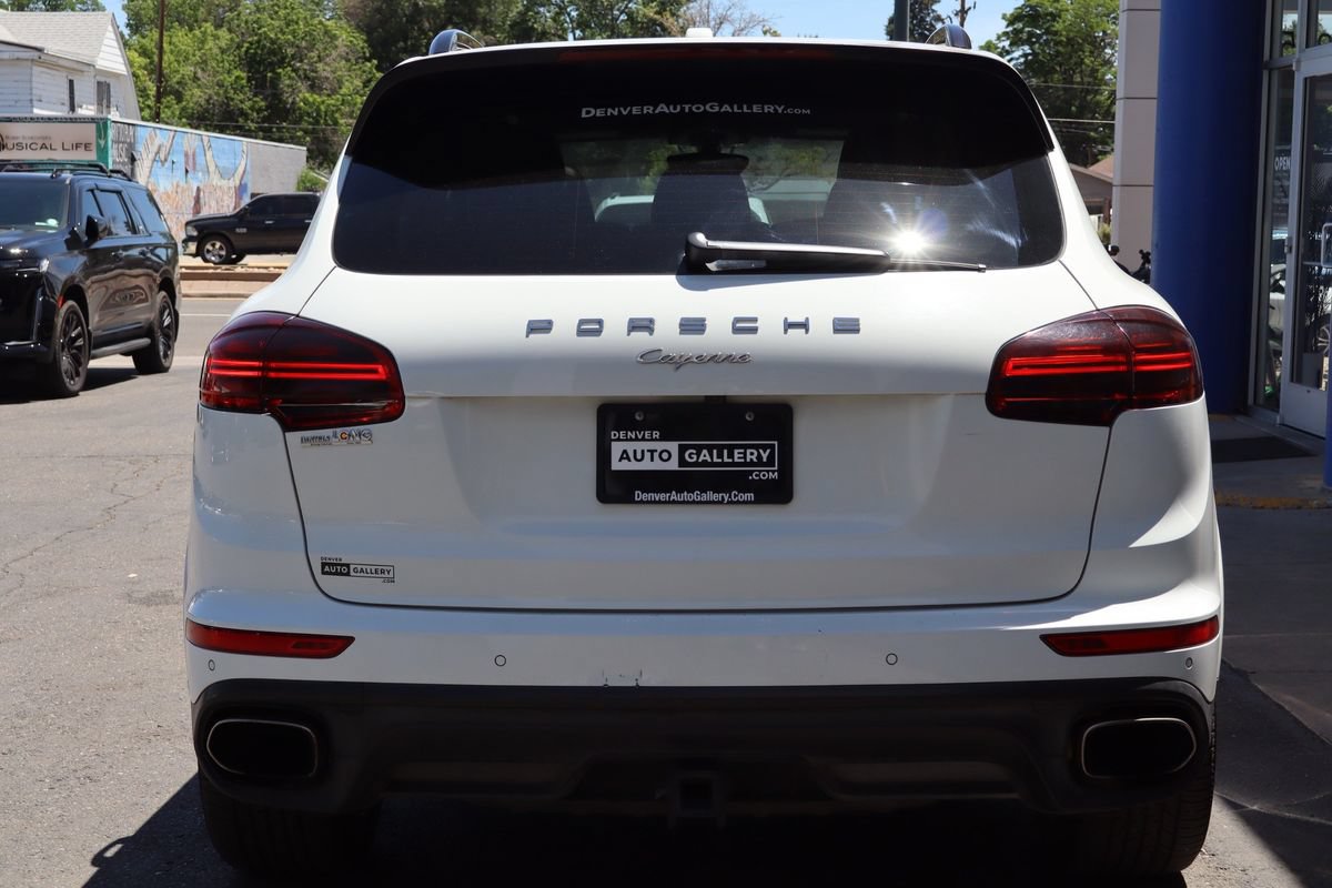 Used 2017 Porsche Cayenne Platinum Edition AWD/4WD image 4