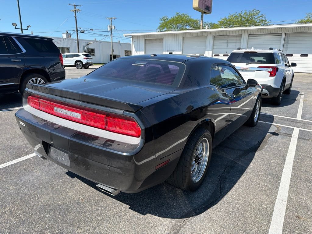Used 2013 Dodge Challenger R/T Plus RWD image 4