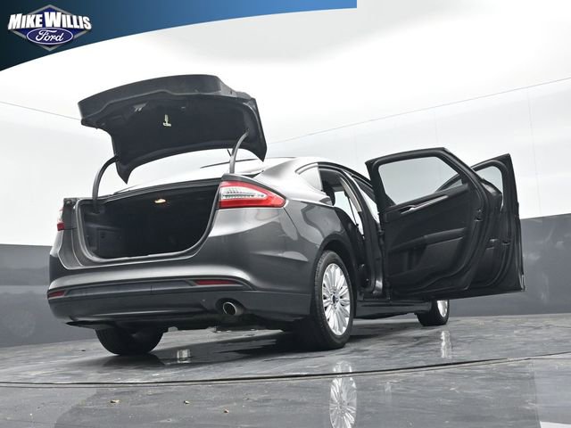 Used 2016 Ford Fusion SE image 29