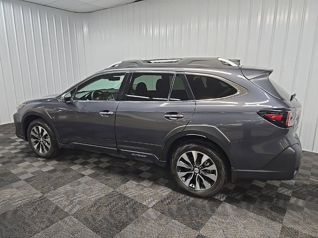 Used 2024 Subaru Outback Touring image 4
