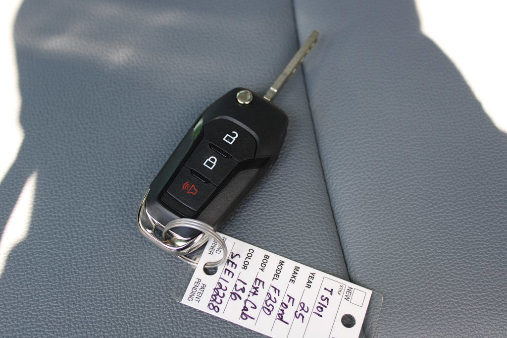 Used 2025 Ford F250 XLT image 34