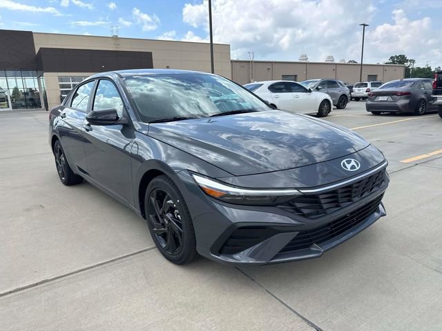 New 2026 Hyundai Elantra Sport w/ Cargo Package FWD 360° Tour