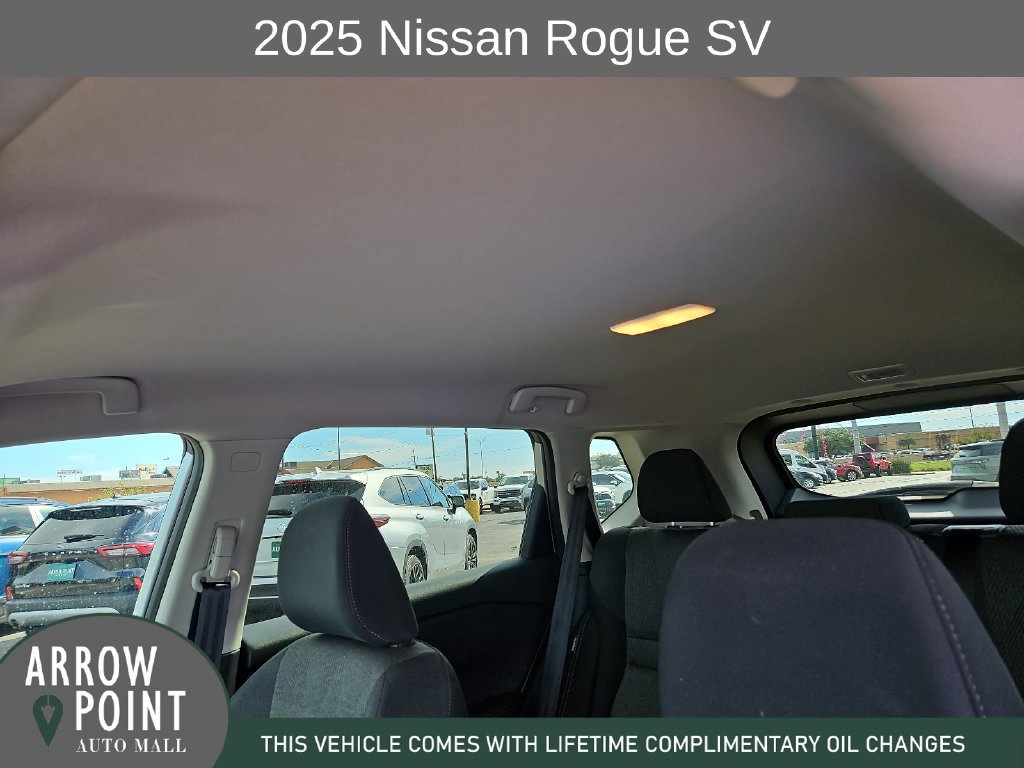 Used 2025 Nissan Rogue SV FWD image 22