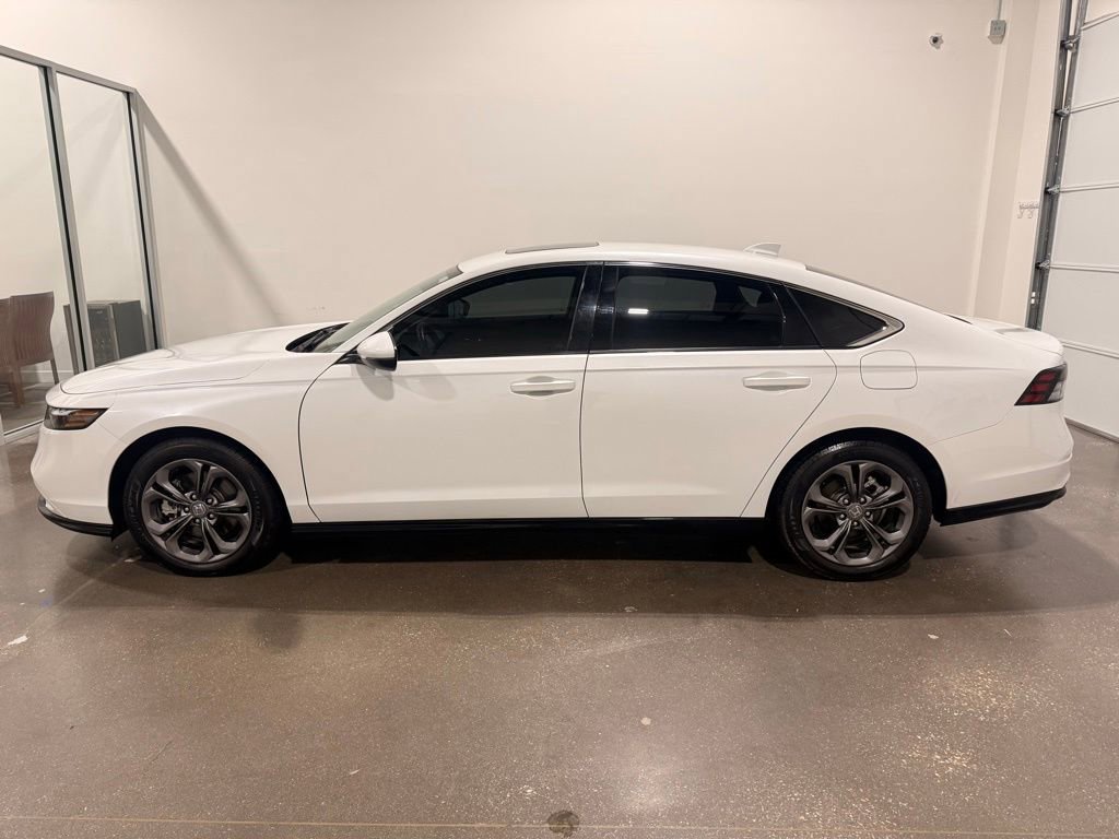 Used 2025 Honda Accord EX-L image 8