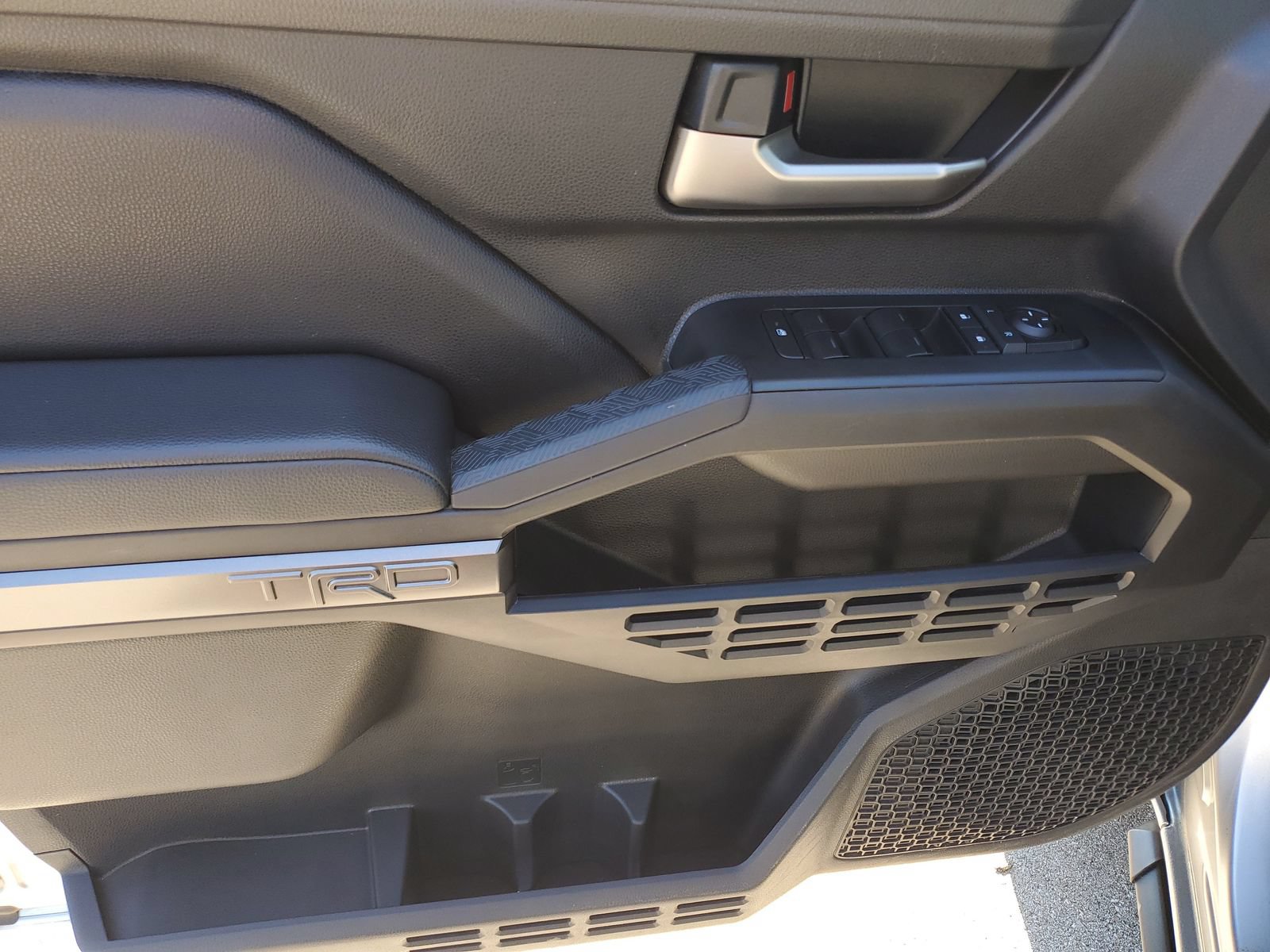 Certified 2025 Toyota Tacoma TRD Sport AWD/4WD image 19