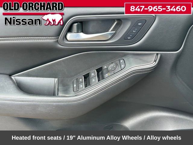 Used 2023 Nissan Rogue SL w/ SL Premium Package image 9