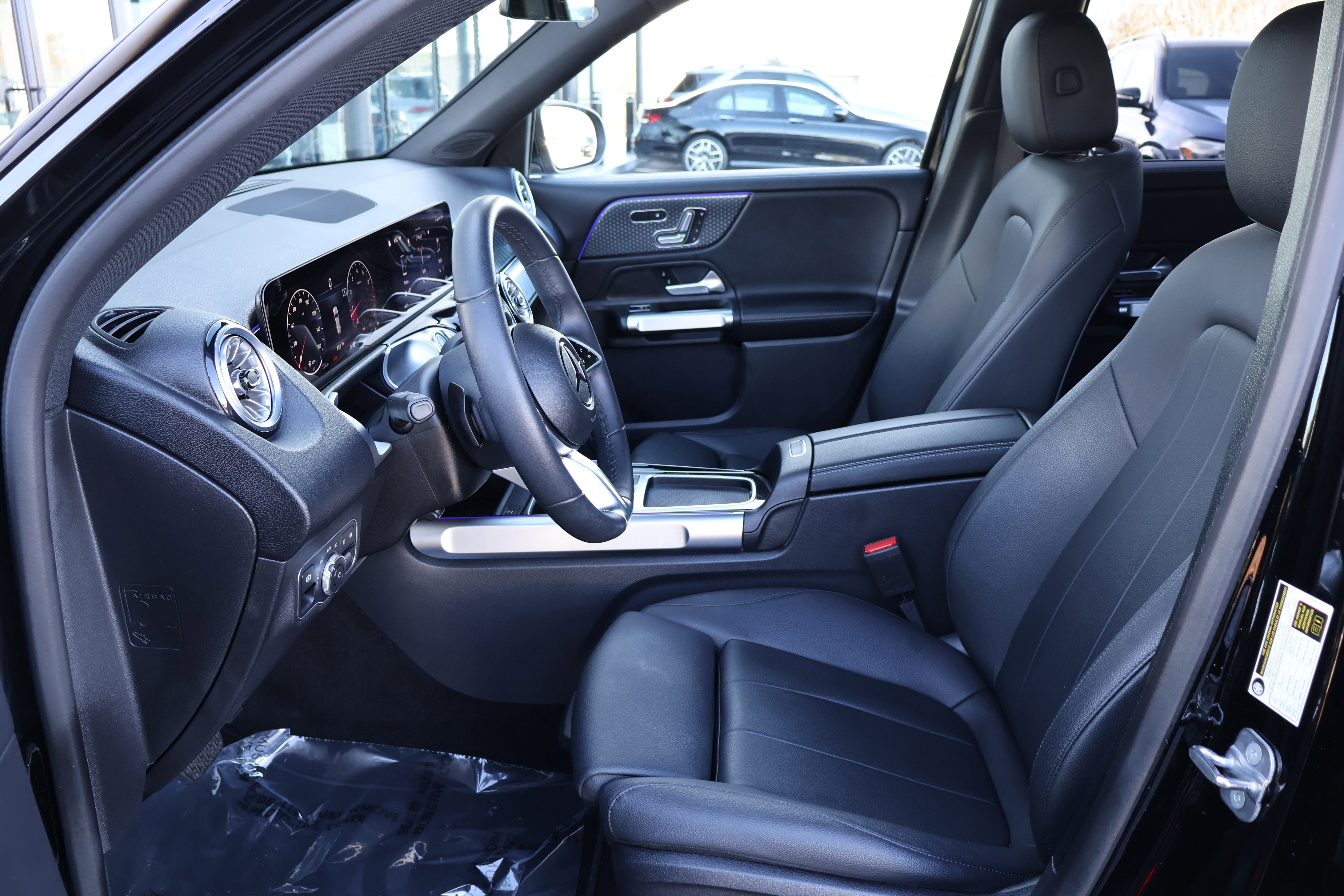 Certified 2024 Mercedes-Benz GLB 250 image 10