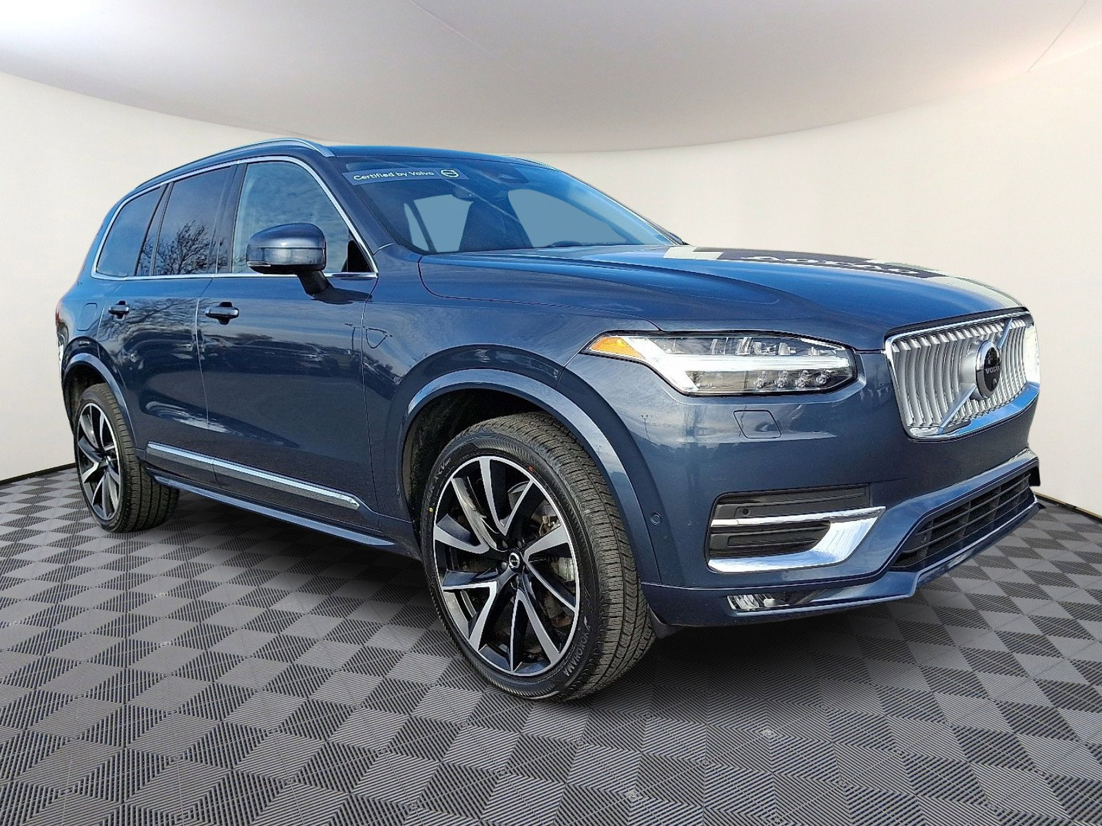 Used 2023 Volvo XC90 B5 Plus w/ Protection Package image 1