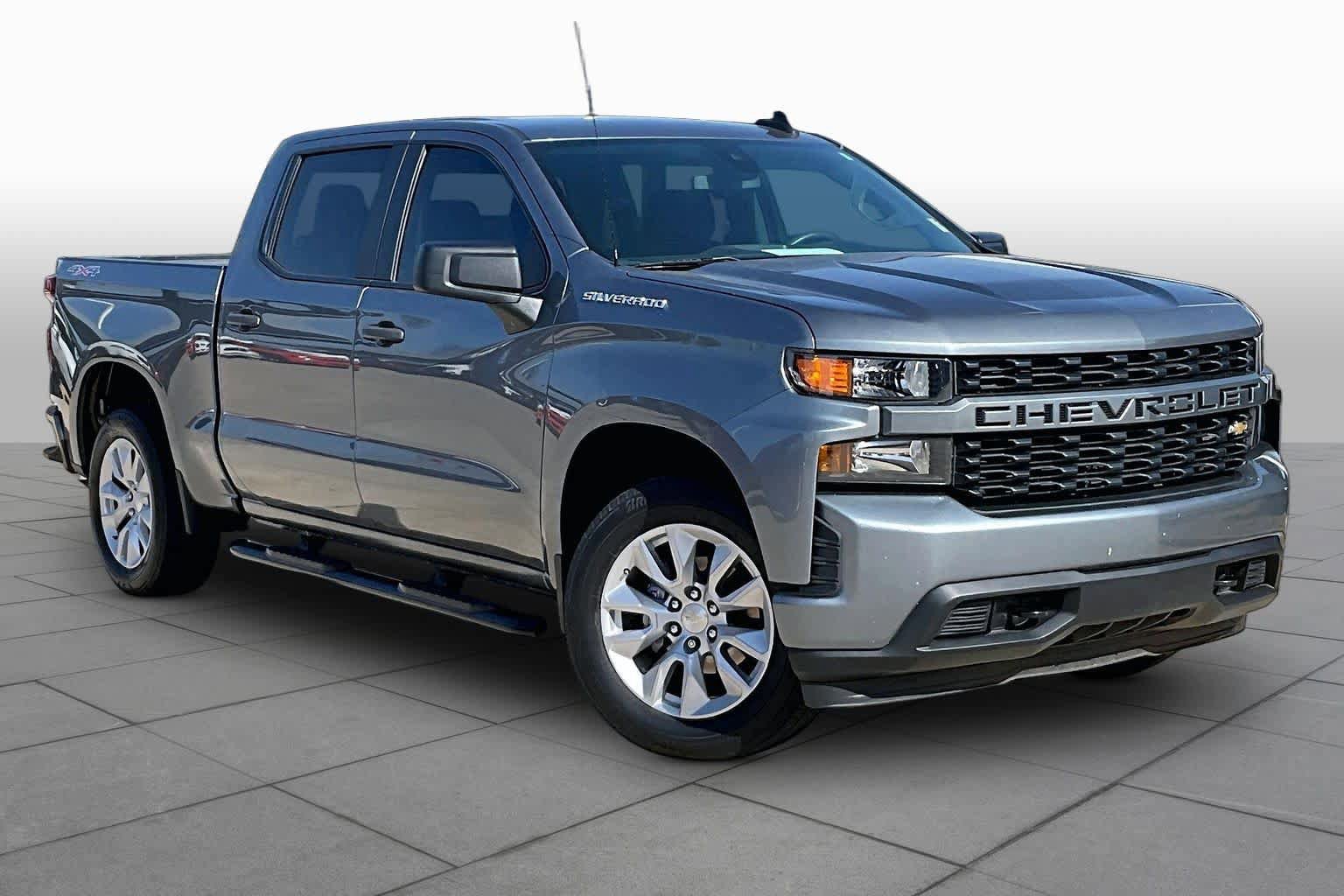 Used 2022 Chevrolet Silverado 1500 Custom w/ Safety Confidence Package AWD/4WD image 3