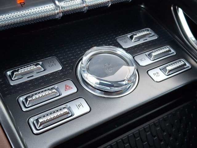 New 2026 Lincoln Nautilus Reserve AWD/4WD image 13