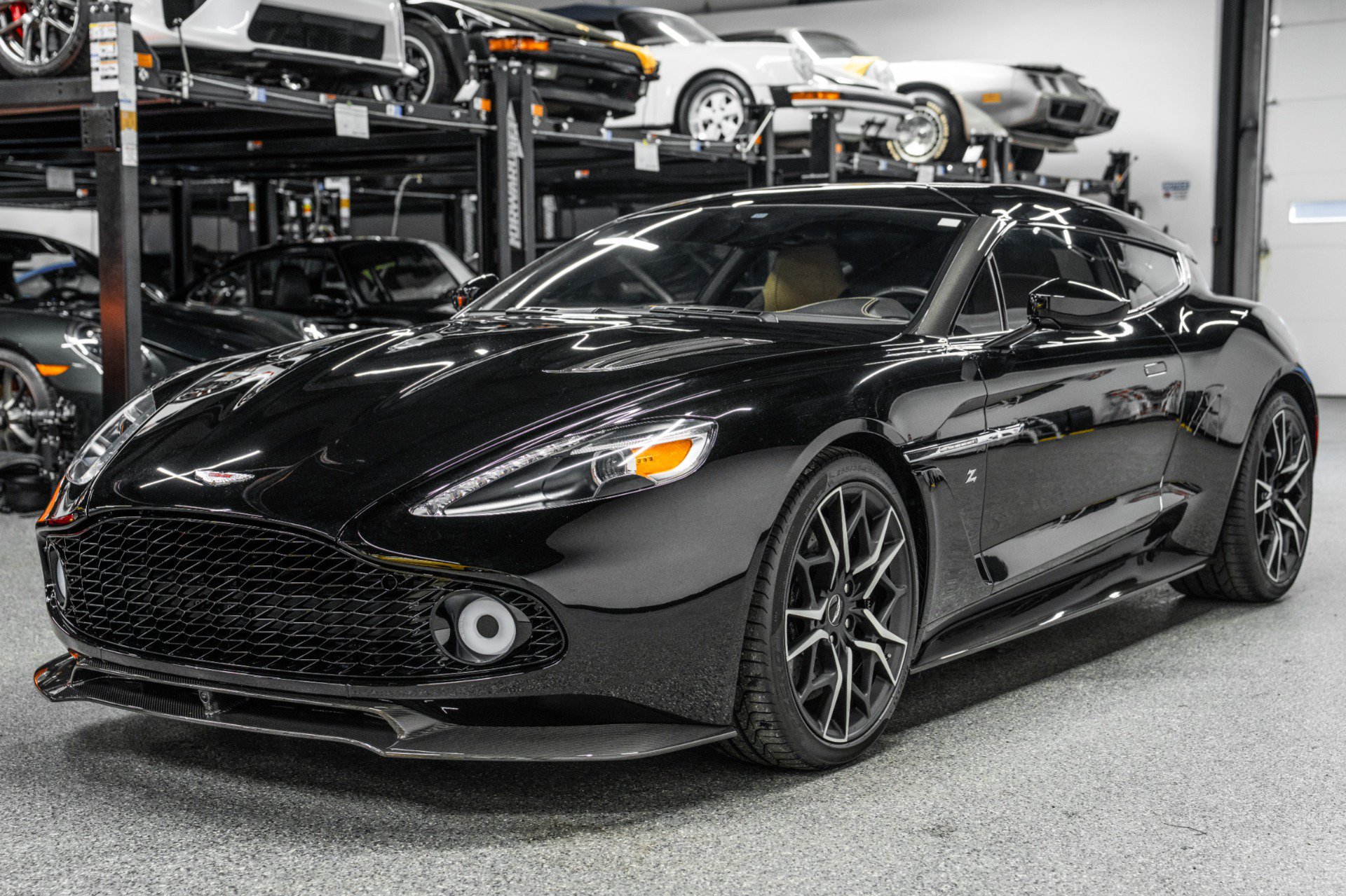 Used 2019 Aston Martin Vanquish Zagato RWD image 5